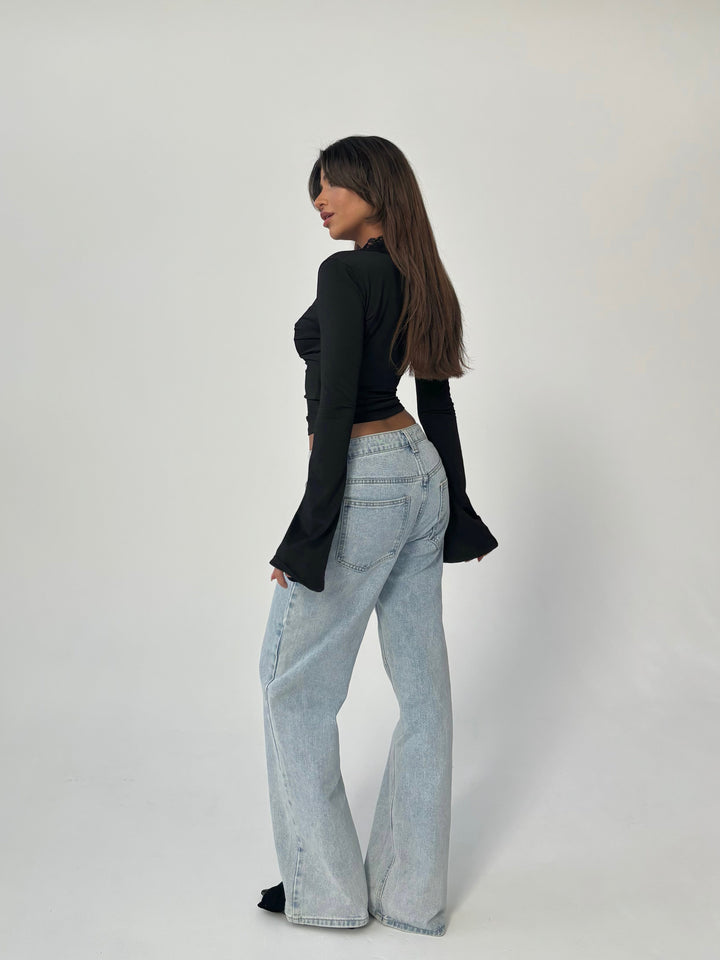 NORDIQUE CHIC – HAUT EN DENTELLE